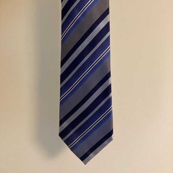 Kenneth Cole Other - Silk tie